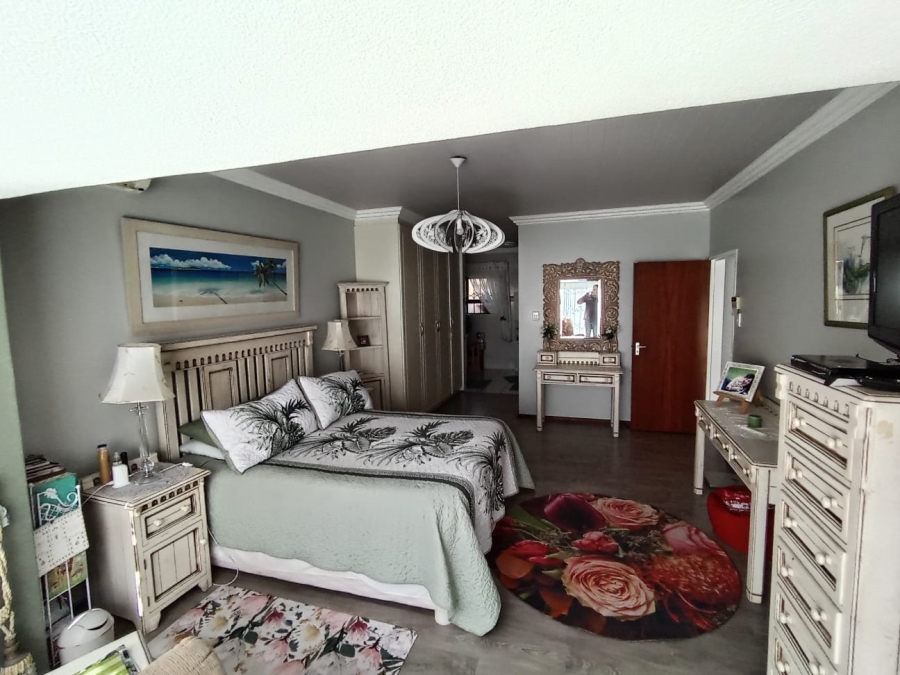 3 Bedroom Property for Sale in Vaalpark Free State